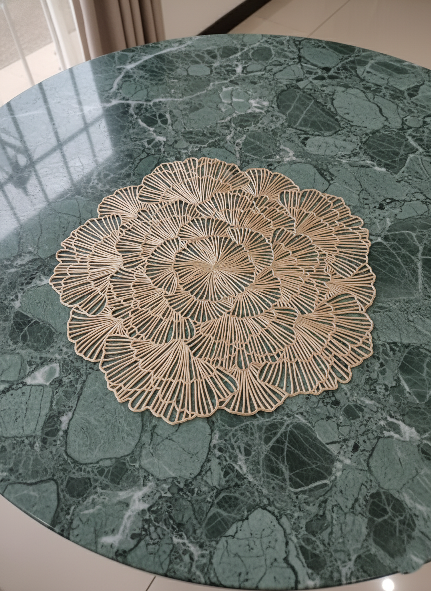 Elegant Golden Placemat – Vintage-Inspired Table Décor